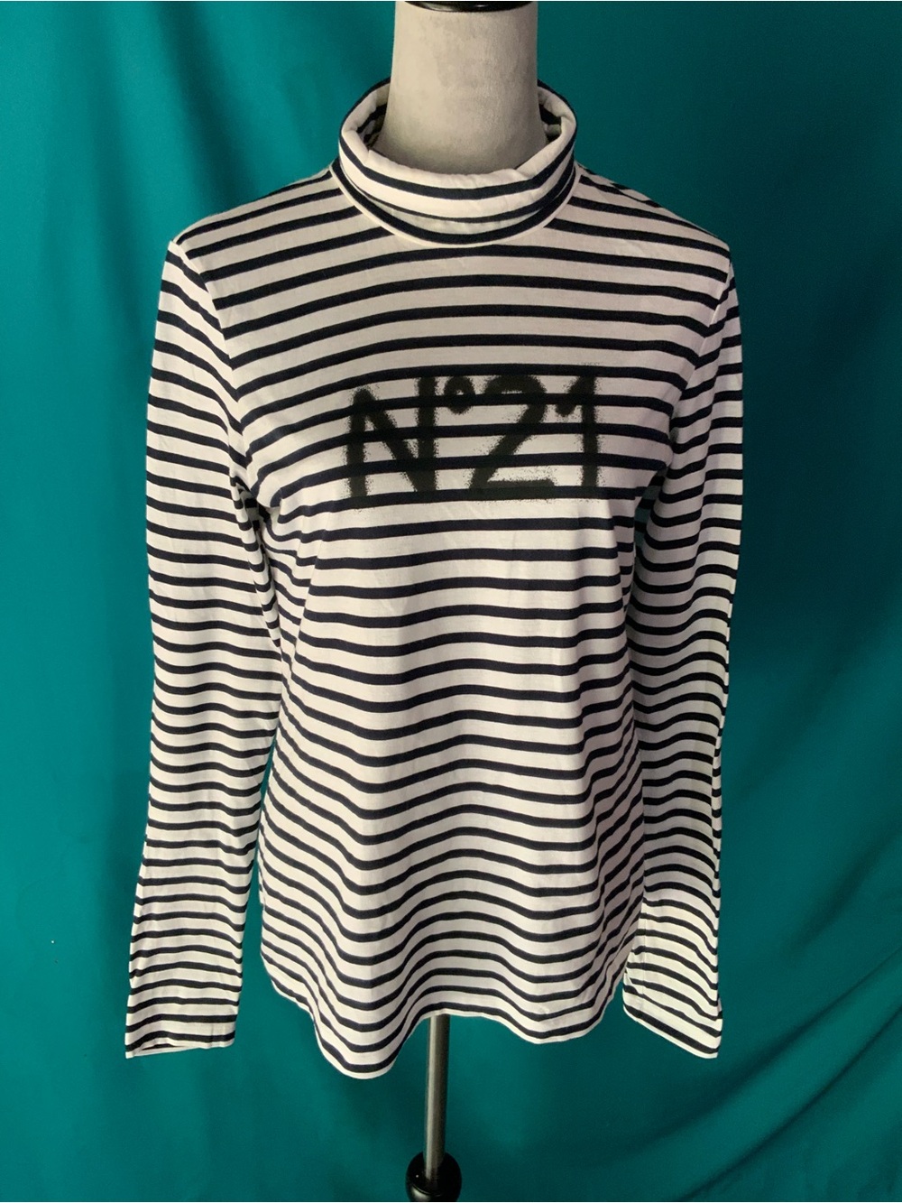 N°21 by Alessandro Dell’Acqua Women’s Black & White Stripe Jersey Turtleneck